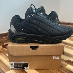 Nike Drake Nocta Sneakers